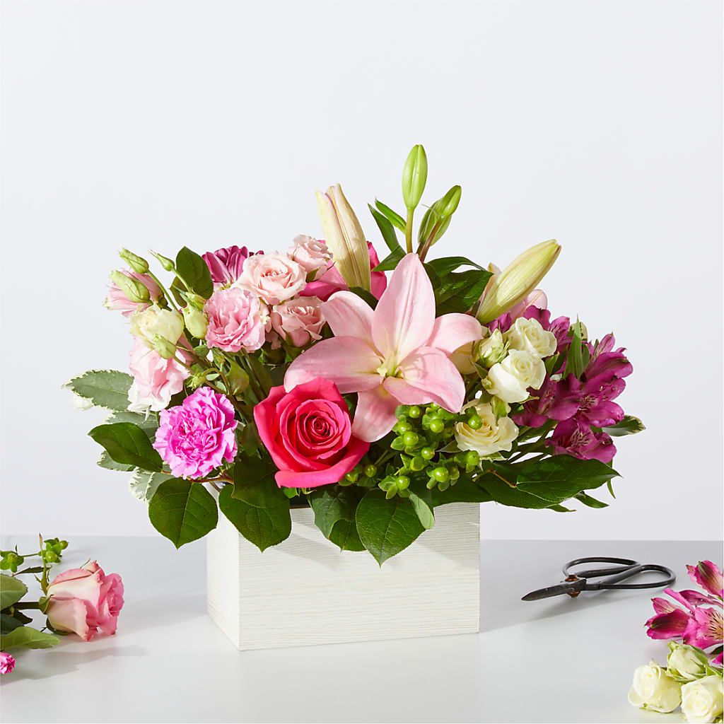 Sweetberry Box – A Florist Original – STEPHANIE'S GREENS-N-THINGS, West Hazleton PA