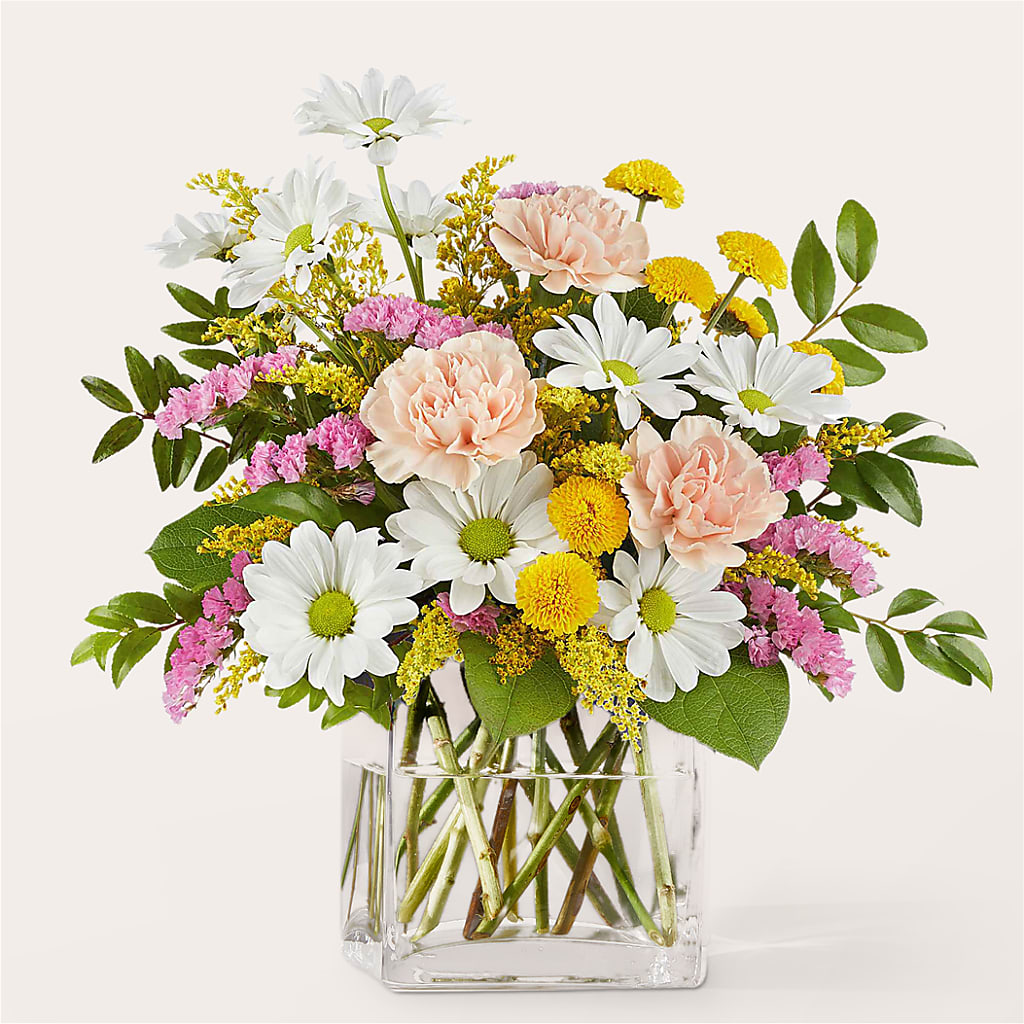 Country Cottage Bouquet – STEPHANIE'S GREENS-N-THINGS, West Hazleton PA