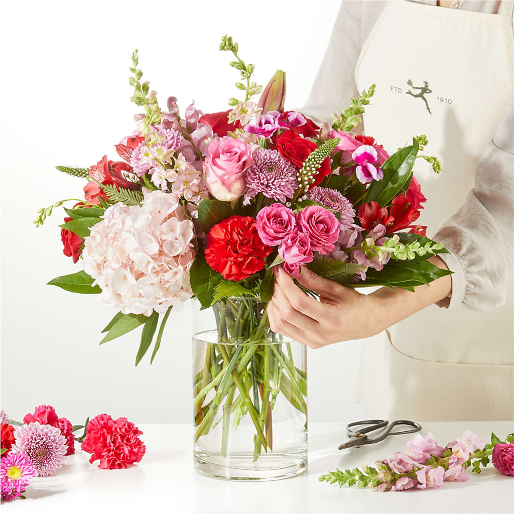 Swooning Over You - A Luxury Florist Original – STEPHANIE'S GREENS-N-THINGS, West Hazleton PA