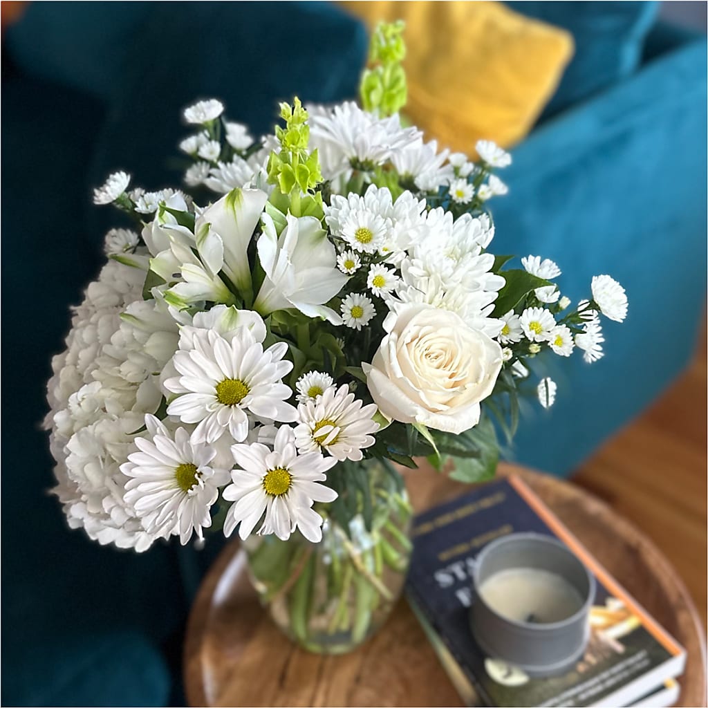 Classic Ivory – A Florist Original – STEPHANIE'S GREENS-N-THINGS, West Hazleton PA